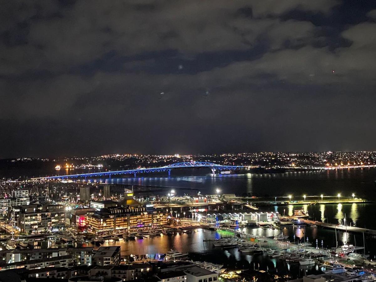 Magnificent Harbour View Skytower View Apartment In Cbd Auckland Eksteriør bilde