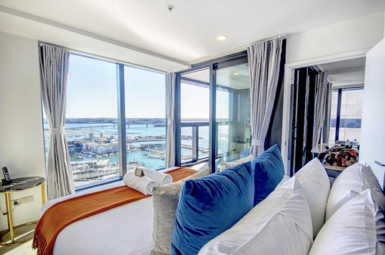 Magnificent Harbour View Skytower View Apartment In Cbd Auckland Eksteriør bilde