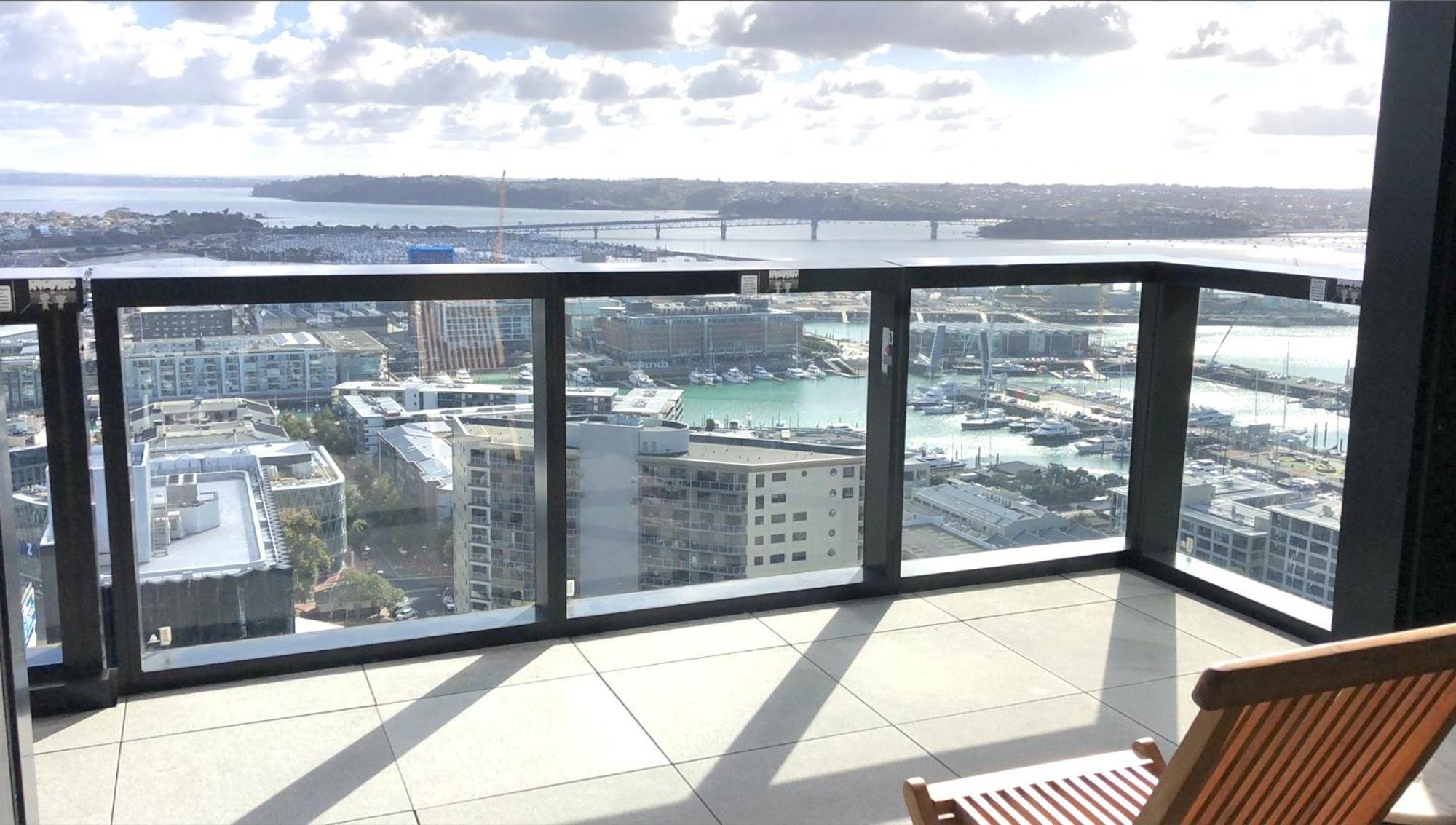 Magnificent Harbour View Skytower View Apartment In Cbd Auckland Eksteriør bilde