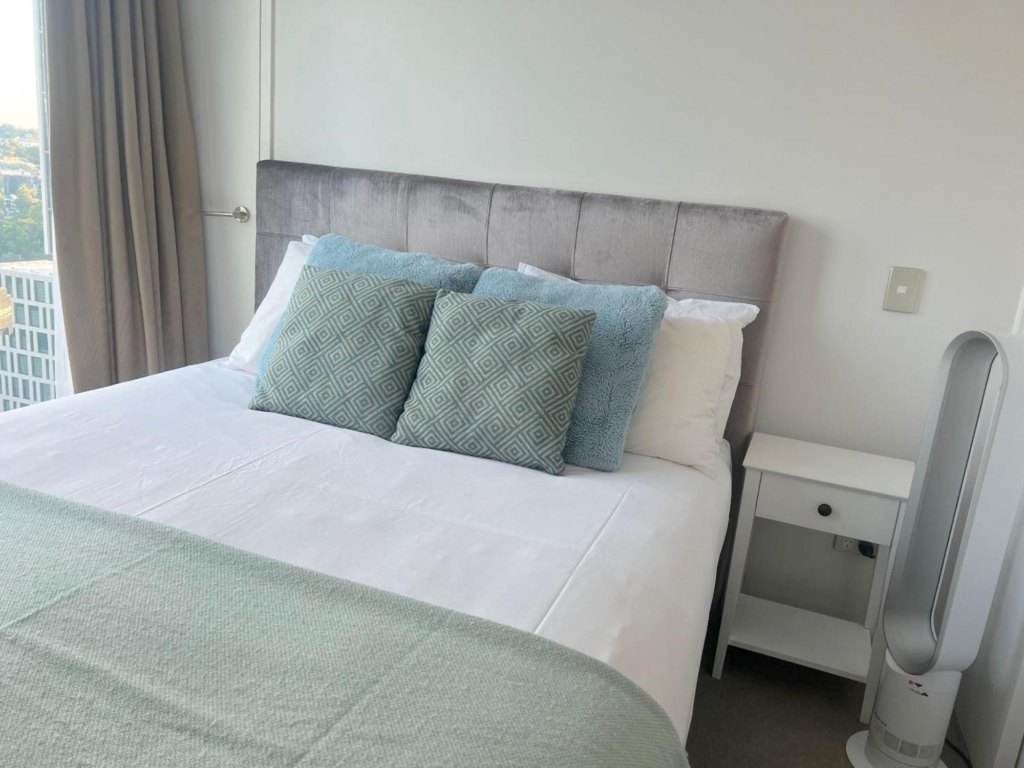 Magnificent Harbour View Skytower View Apartment In Cbd Auckland Eksteriør bilde
