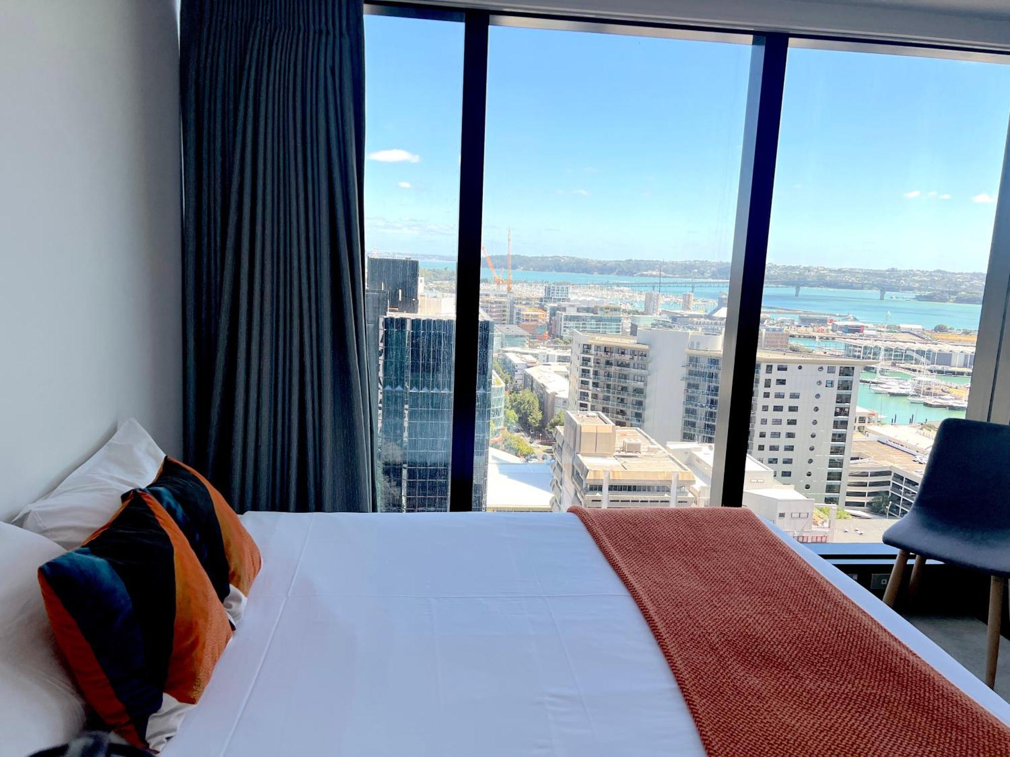 Magnificent Harbour View Skytower View Apartment In Cbd Auckland Eksteriør bilde