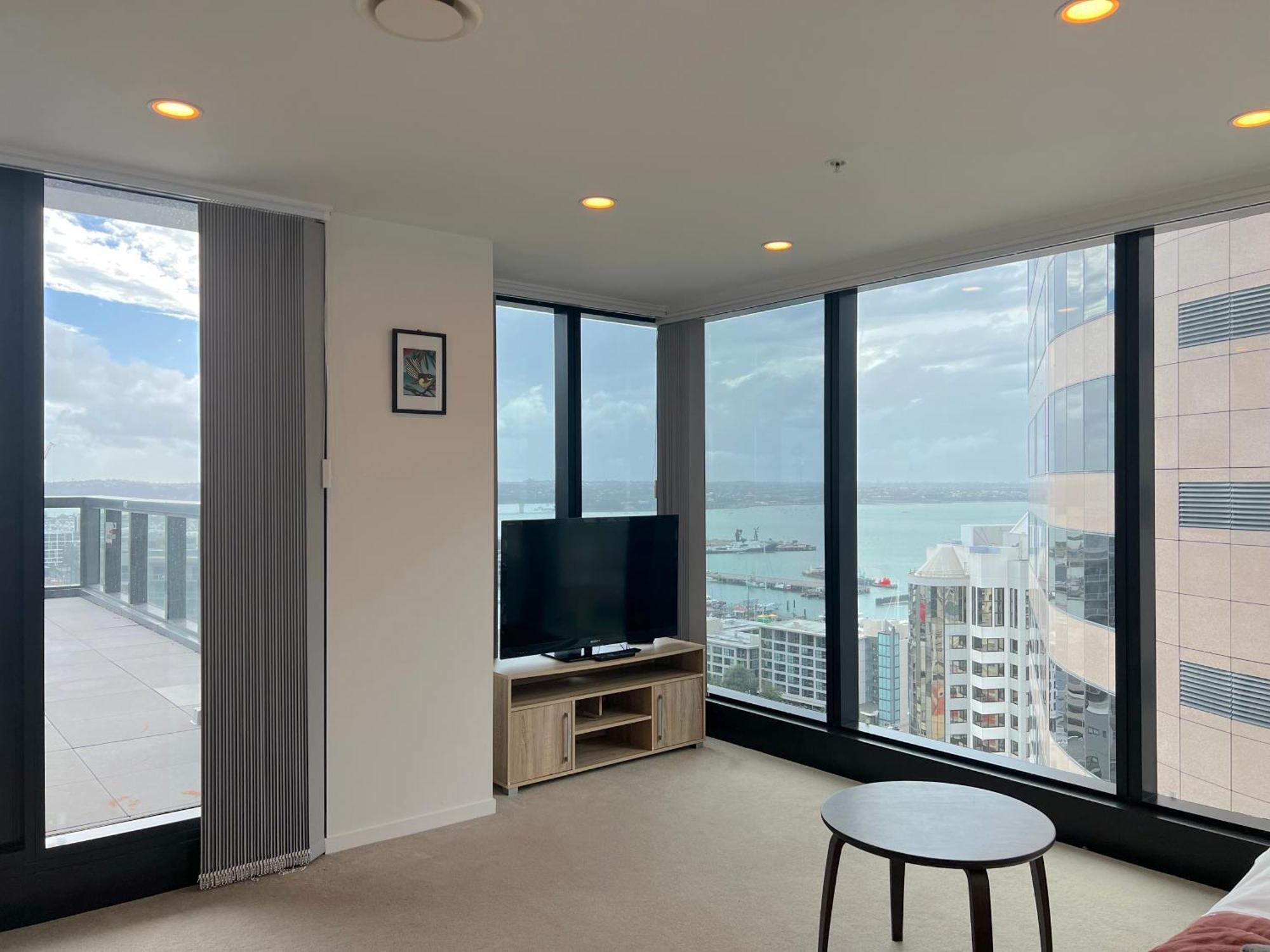 Magnificent Harbour View Skytower View Apartment In Cbd Auckland Eksteriør bilde
