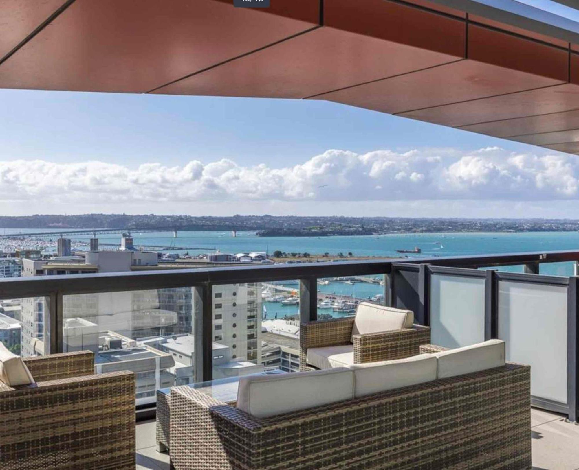 Magnificent Harbour View Skytower View Apartment In Cbd Auckland Eksteriør bilde